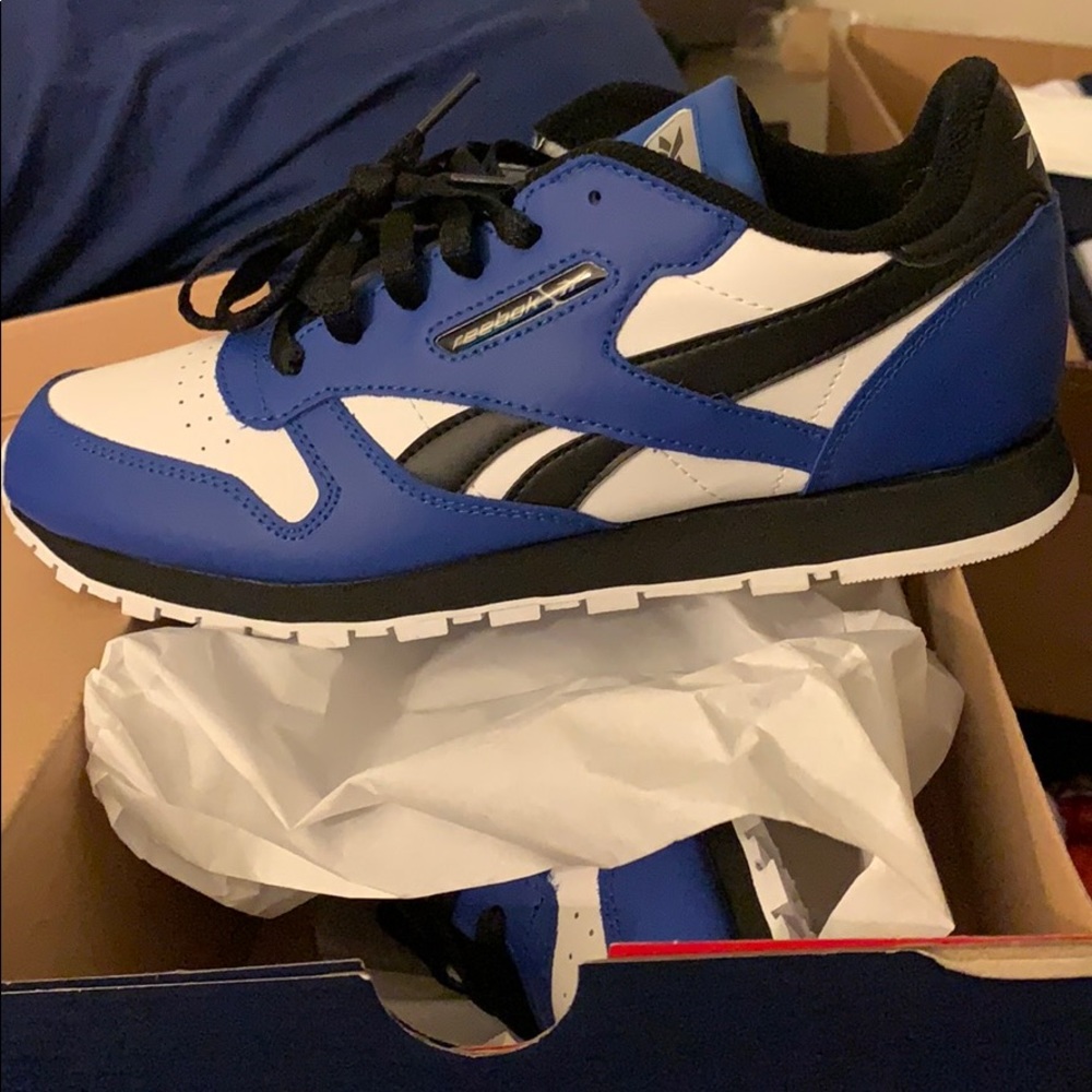 Reebok Shoes: Classic Leather Junior (Size 7)